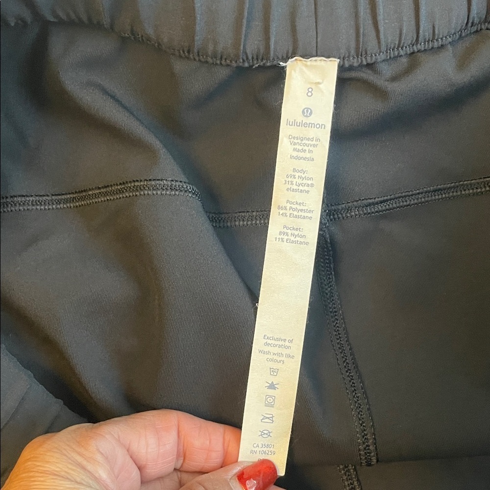 Lululemon on the fly pants 28” - Picture 9 of 11